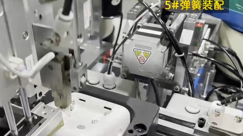 非标搬运机器人：定制化之路上的关键考量**